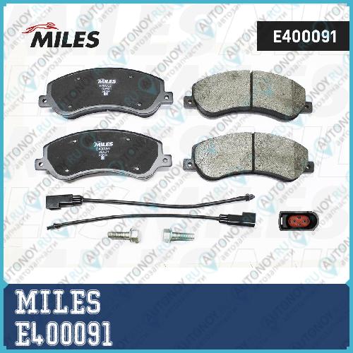 Колодки тормозные передние (с датчиком) (Смесь Low-Metallic) Ford TRANSIT 330/350 06-/VW AMAROK 10- (Trw GDB1724) E400091